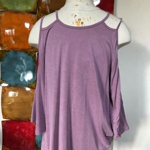 Off the shoulder short sleeve shirt